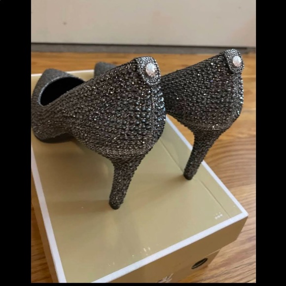 New in box … Michael Kors heels 7.5 - Picture 11 of 16